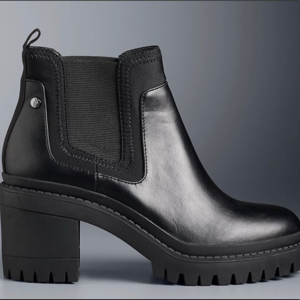 Block heel Chelsea boots